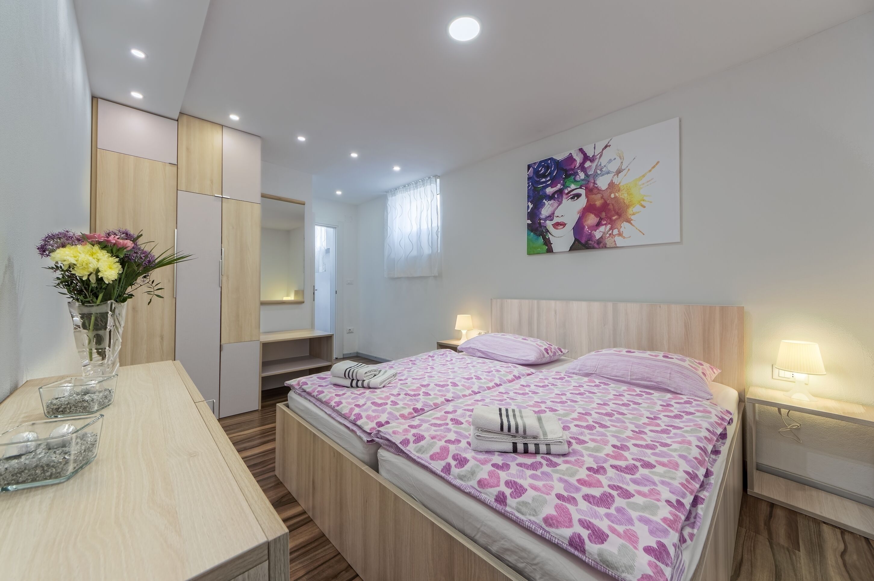 1 chambre, bureau, fer et planche à repasser, Wi-Fi
