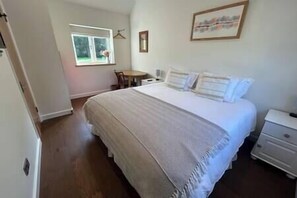 3 bedrooms, iron/ironing board, travel crib, free WiFi - The Coach House @ Hoods Croft (Lewes)