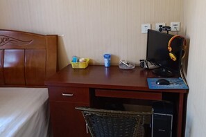 Room - Jinma hotel in Urumqi (Urumqi)