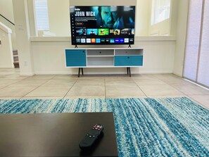 Interior - Fun 3-Story House in Vegas - 9mins to Strip! (Las Vegas)