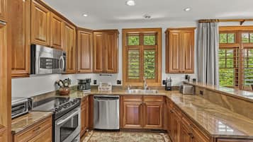 House, Multiple Beds, Balcony, Mountain View (Creekside Hideaway at The Farm) | Private kitchen | Fridge, microwave, oven, stovetop