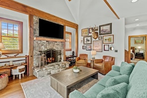 House, Multiple Beds, Balcony, Mountain View (Creekside Hideaway at The Farm) | Living area | 50-inch flat-screen TV with digital channels, fireplace - Creekside Hideaway at The Farm (Banner Elk)