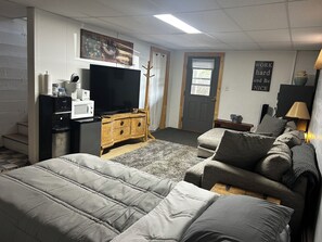 Free WiFi, bed sheets - Rustic Riverfront Studio on the White River & OHV trail outside of Meeker w/WiFi (Meeker)