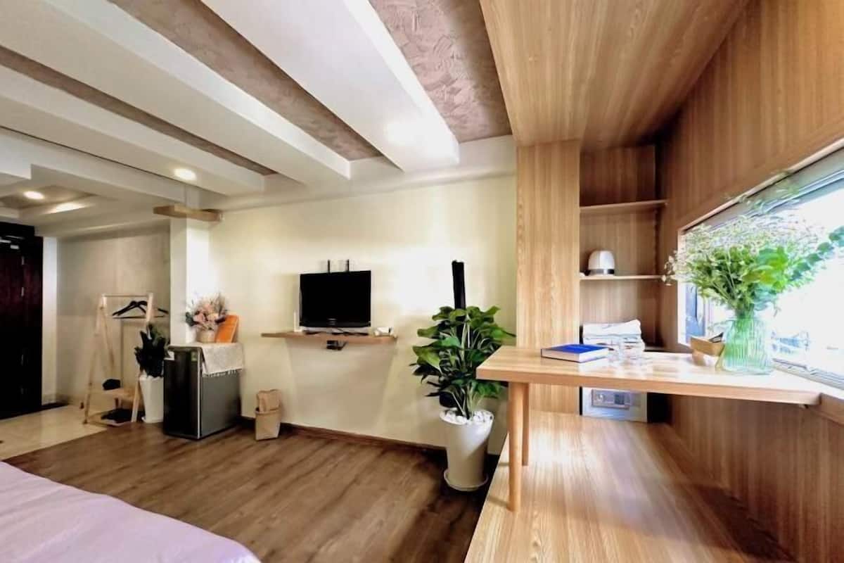 Premium bedding, pillow-top beds, in-room safe, desk