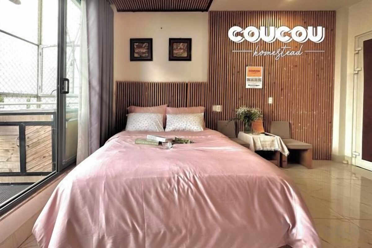 Premium bedding, pillowtop beds, in-room safe, desk