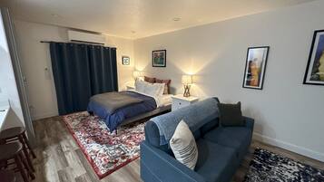 Desk, travel cot, free WiFi, bed sheets