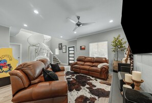 Smart TV, video games - A&M Game House with Indoor Slide (College Station)