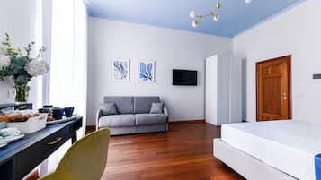 3 bedrooms, desk, free WiFi, bed sheets