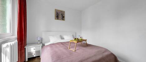 1 bedroom, iron/ironing board, free WiFi, bed sheets