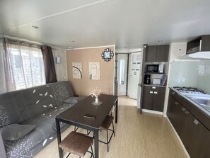 Interior - V&B Mobil-home ! Idéal Pour vos Séjours en Montagne (Saillagouse)