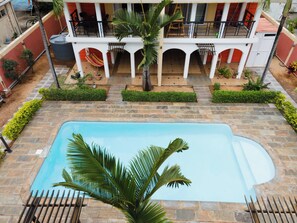 Udendørs pool