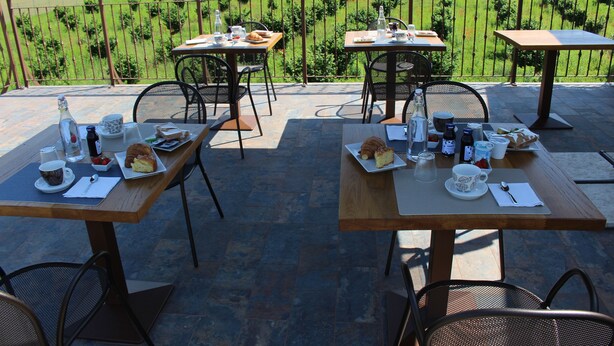 Deluxe Quadruple Room, Vineyard View | Terrace/patio - B&B Cà Tognella (Pescantina)