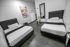 Desk, free WiFi - Hotel Puerta del Sol de Uraba (Apartadó)