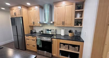 NEW! 3-bed farmhouse in Duncansville w AC, WiFi. Close to Blue Knob Ski Resort