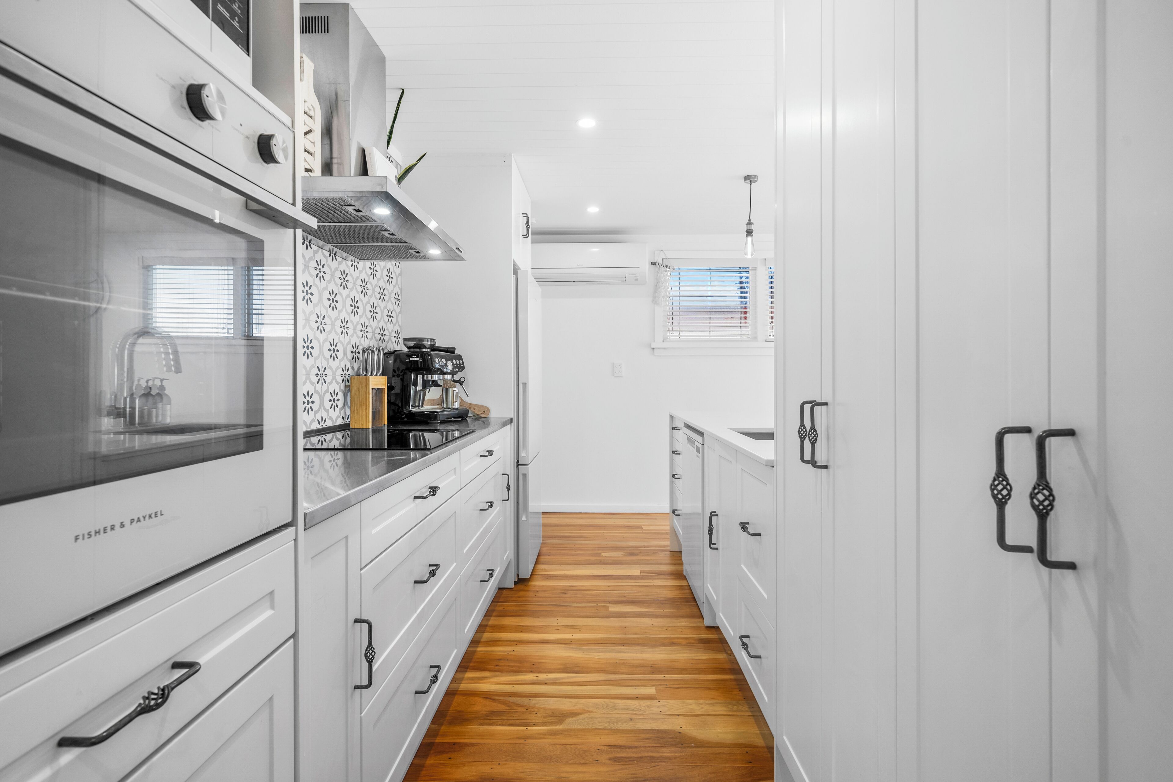 Fridge, microwave, dishwasher, coffee/tea maker