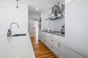 Fridge, microwave, dishwasher, coffee/tea maker