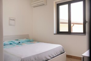 2 bedrooms, free WiFi, bed sheets - Panoramic house surrounded by nature just 8 minutes from the beaches of Diamante (Maiera')