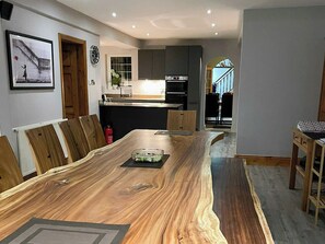 Dining - There are too many facilities at Cliff Lodge to list… from pool to hot tub. (Torquay)