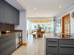 Geschirrspüler, Hochstuhl