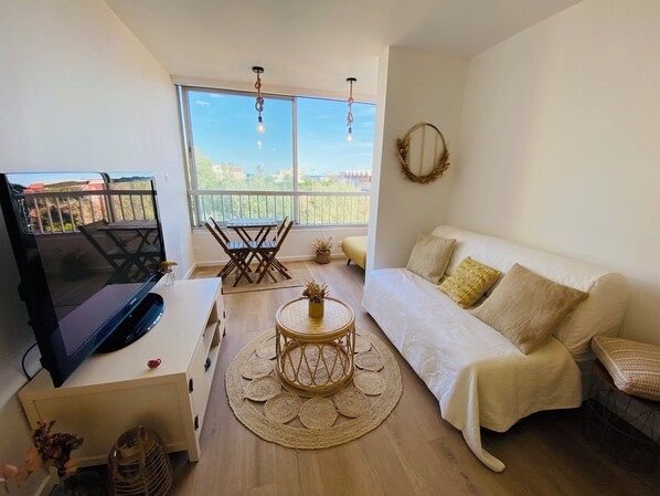 Living area - Carnon- Appartement Cosy à 3 Minutes à Pied de la Plage (Mauguio)