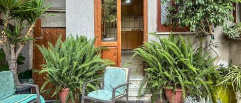 تفاصيل الفندق من الخارج