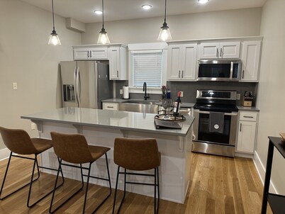 Thompson House #2-Overlooking City Park. Walk to Campus, Aggieville & Downtown