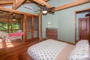 3 makuuhuonetta, tallelokero huoneessa, ilmainen Wi-Fi, vuodevaatteet