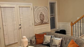 Smart TV, fireplace, computer monitors