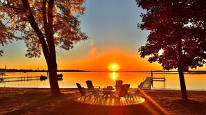 Property grounds - LAKE FRONT! Kayaks&Paddleboards (Cecil)