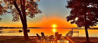 LAKE FRONT! Kayaks&Paddleboards