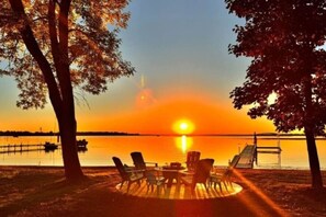 Property grounds - LAKE FRONT! Kayaks&Paddleboards (Cecil)