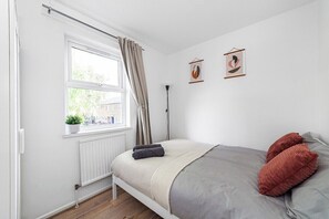 3 Schlafzimmer, Bügeleisen/Bügelbrett, Internetzugang, Bettwäsche
