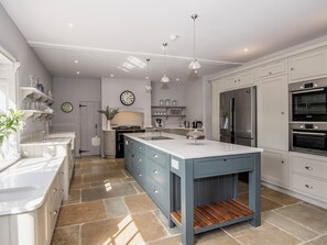 Geschirrspüler, Hochstuhl