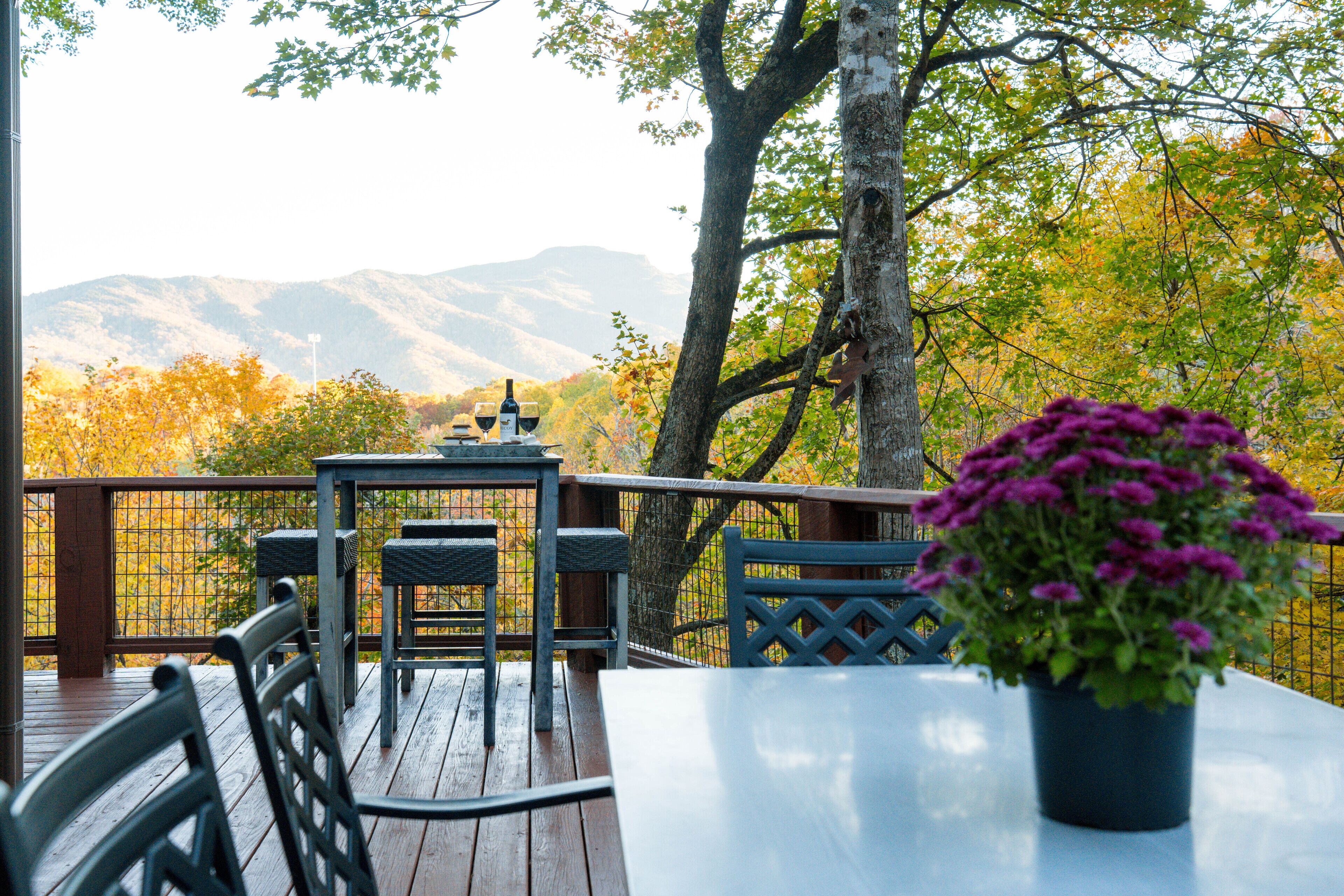 House, Multiple Beds, Hot Tub, Mountain View (S'More To Love) | Outdoor dining