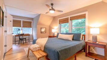 House, Multiple Beds, Hot Tub, Mountain View (S'More To Love) | 4 bedrooms, individually decorated, individually furnished, desk