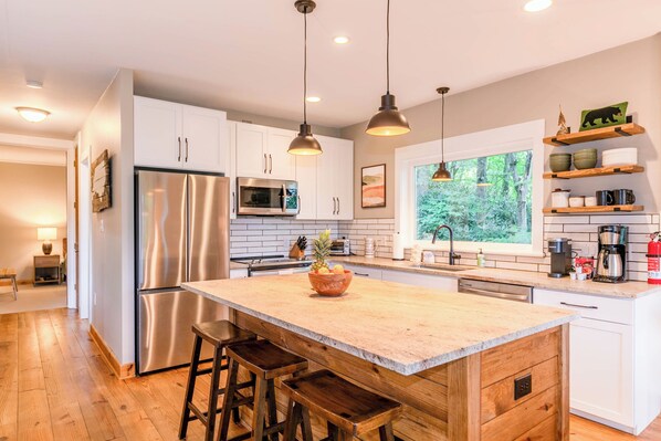 Ferienhaus, Mehrere Betten, Whirlpool, Bergblick (S'More To Love) | Eigene Küche | Kühlschrank, Mikrowelle, Ofen, Herdplatte