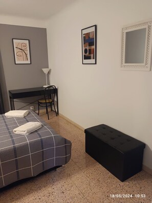 1 Schlafzimmer, Schreibtisch, Bügeleisen/Bügelbrett, kostenloses WLAN