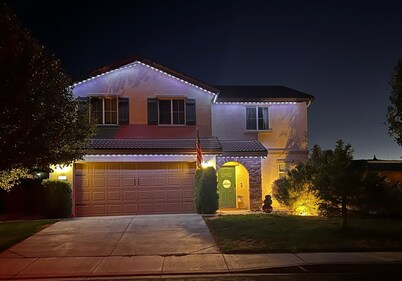 HOT TUB, AC,MOUNTAIN VIEW, OUTDOOR DINING AREA & PET FRIENDLY, EV plug