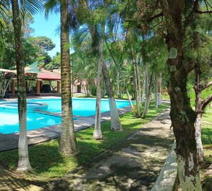 Outdoor pool - Family apartment, minutes away from IRTRA theme park and DINO PARK. (San Martin Zapotitlán)