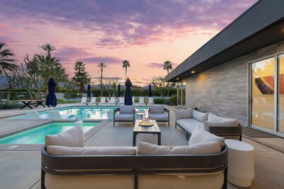 The Polo Villas by AvantStay – Modern Oasis Near Empire Polo Club