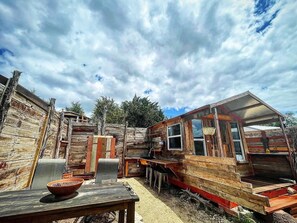 تناول الطعام بالخارج