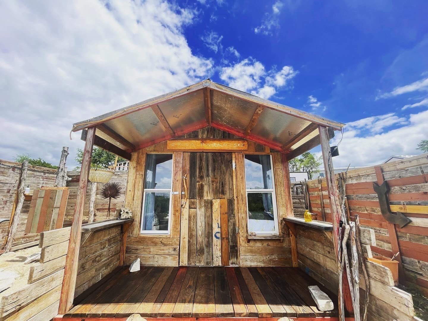 Casa Paradiso @ 13 Acres - Stay/Shop/Yoga/Meditate