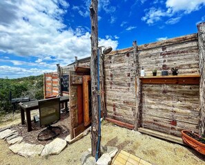 تناول الطعام بالخارج