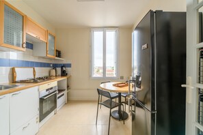 Frigorifero, microonde, forno, lavastoviglie