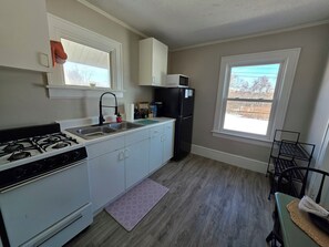 Micro-ondes, four, plaque de cuisson