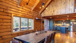 House, Multiple Beds, Hot Tub, Mountain View (This Must Be The Place) | Dining - This Must Be The Place (Blowing Rock)