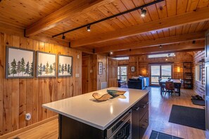 House, Multiple Beds, Hot Tub, Mountain View (This Must Be The Place) | Private kitchen | Fridge, microwave, oven, stovetop - This Must Be The Place (Blowing Rock)