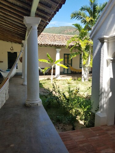 Spacious antique 18th century house  house with AC, WiFi in Choroni