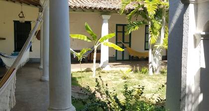 Spacious antique 18th century house house with AC, WiFi in Choroni