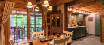 6 Bears Cabin